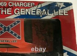 Vintage Dukes Of Hazzard 1969 Charger General Lee 125 Autographed Car Ertl