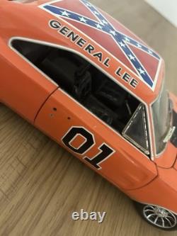 Vintage Ertl 1/18 Dukes of Hazzard General Lee With Bonus Complete 2nd Seasson DVD