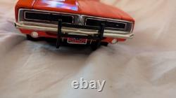 Vintage Ertl General Lee 1969 Dodge Charger Diecast Car 1981 Warner Bros 118