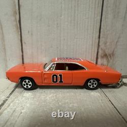 Vintage The Dukes of Hazzard Die Cast General Lee Car Keychain 2005 Rare HTF