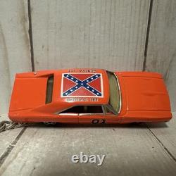 Vintage The Dukes of Hazzard Die Cast General Lee Car Keychain 2005 Rare HTF