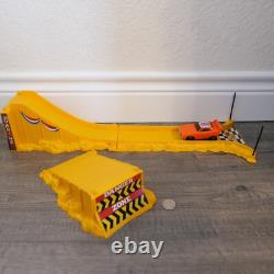 Vtg. Dukes of Hazard Jumping Ramp Race Set with General Car 1981 Knickerbocker