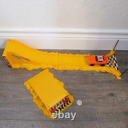 Vtg. Dukes of Hazard Jumping Ramp Race Set with General Car 1981 Knickerbocker